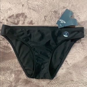 New black Hollister bikini bottoms super cute!